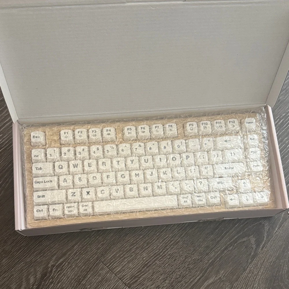 iJoy Wireless Keyboard in White and Wood Grain NEVER USED